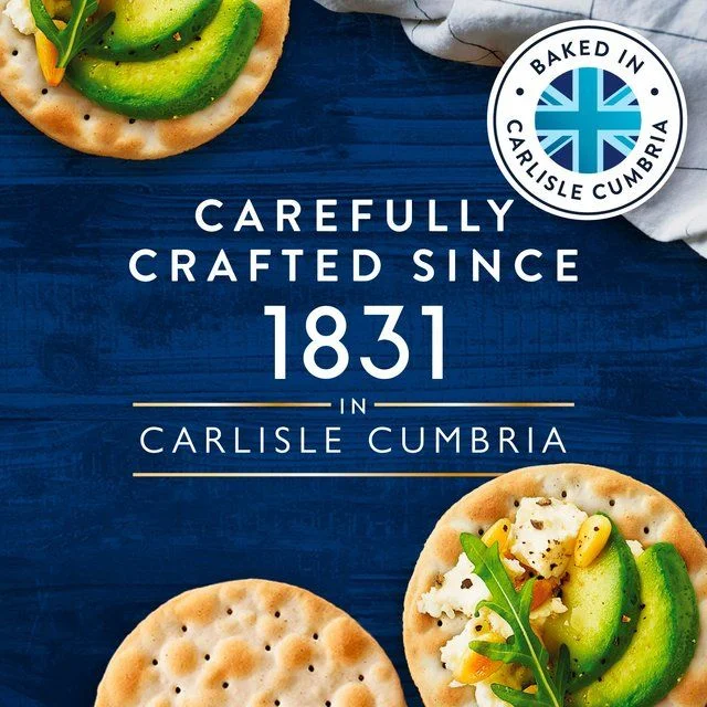 Carr's Table Water Cracked Black Pepper Crackers   125g